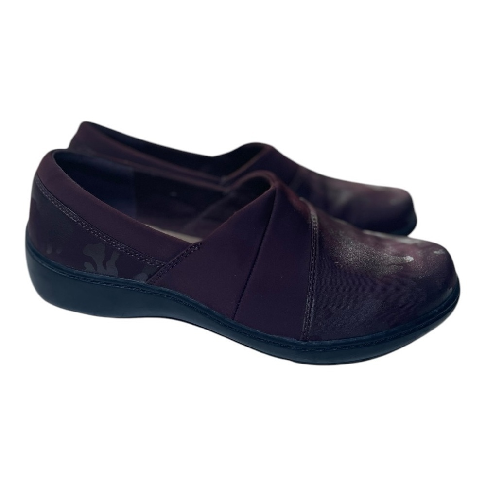 Clarks Women’s Cora Heather Burgundy Slip On Loafers